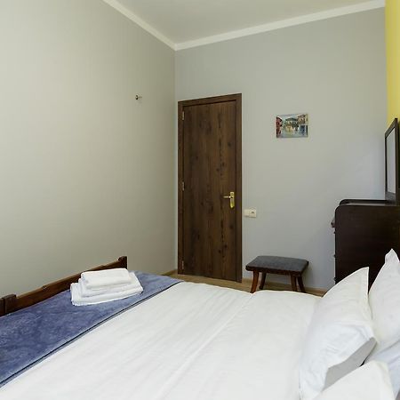 Big Family Guest House Тбилиси Екстериор снимка