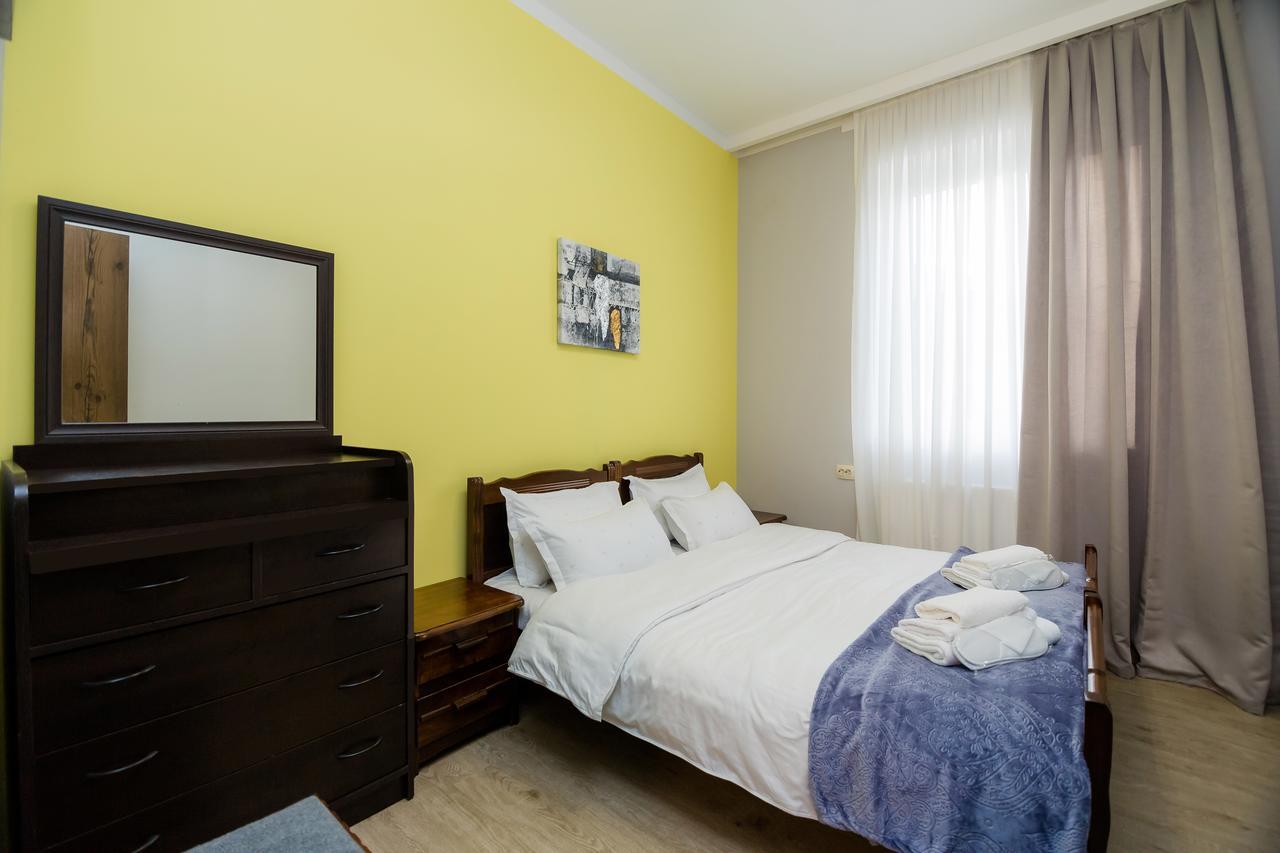 Big Family Guest House Тбилиси Екстериор снимка