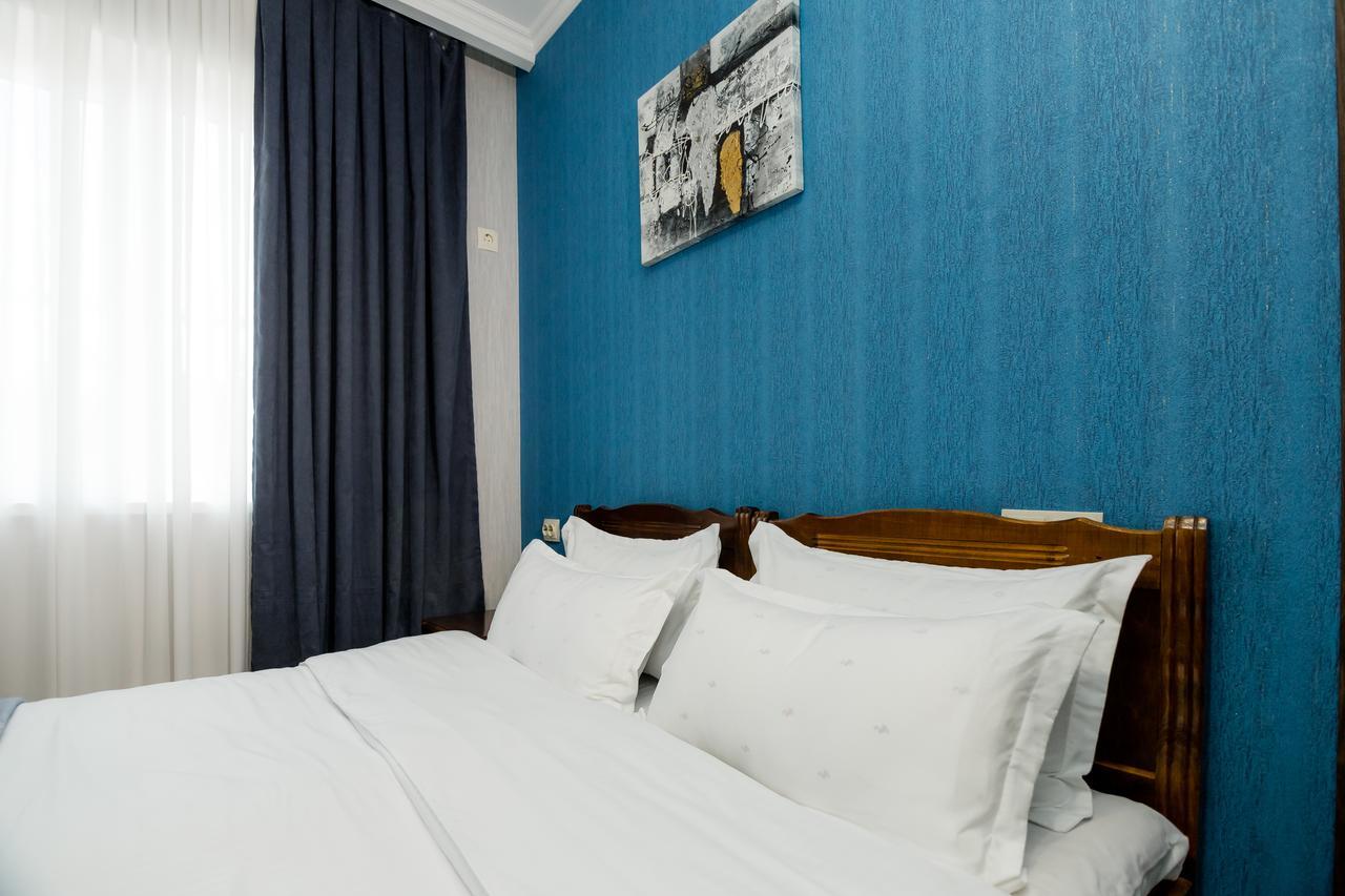 Big Family Guest House Тбилиси Екстериор снимка