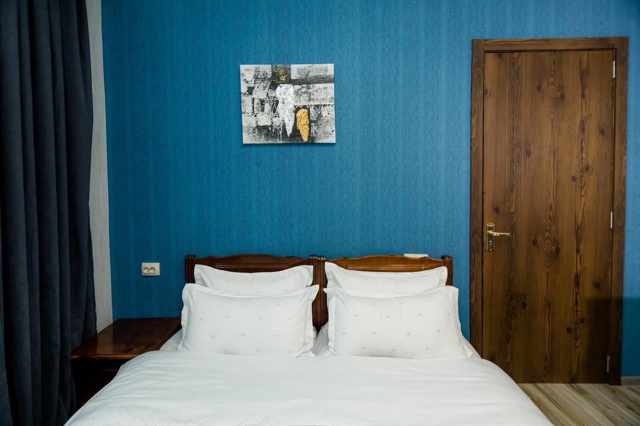 Big Family Guest House Тбилиси Екстериор снимка