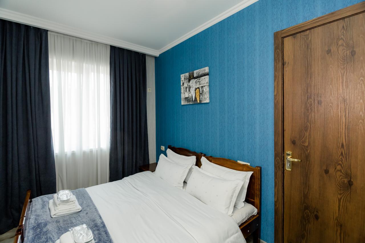Big Family Guest House Тбилиси Екстериор снимка