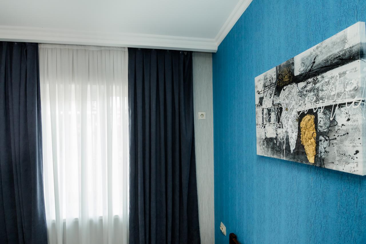 Big Family Guest House Тбилиси Екстериор снимка