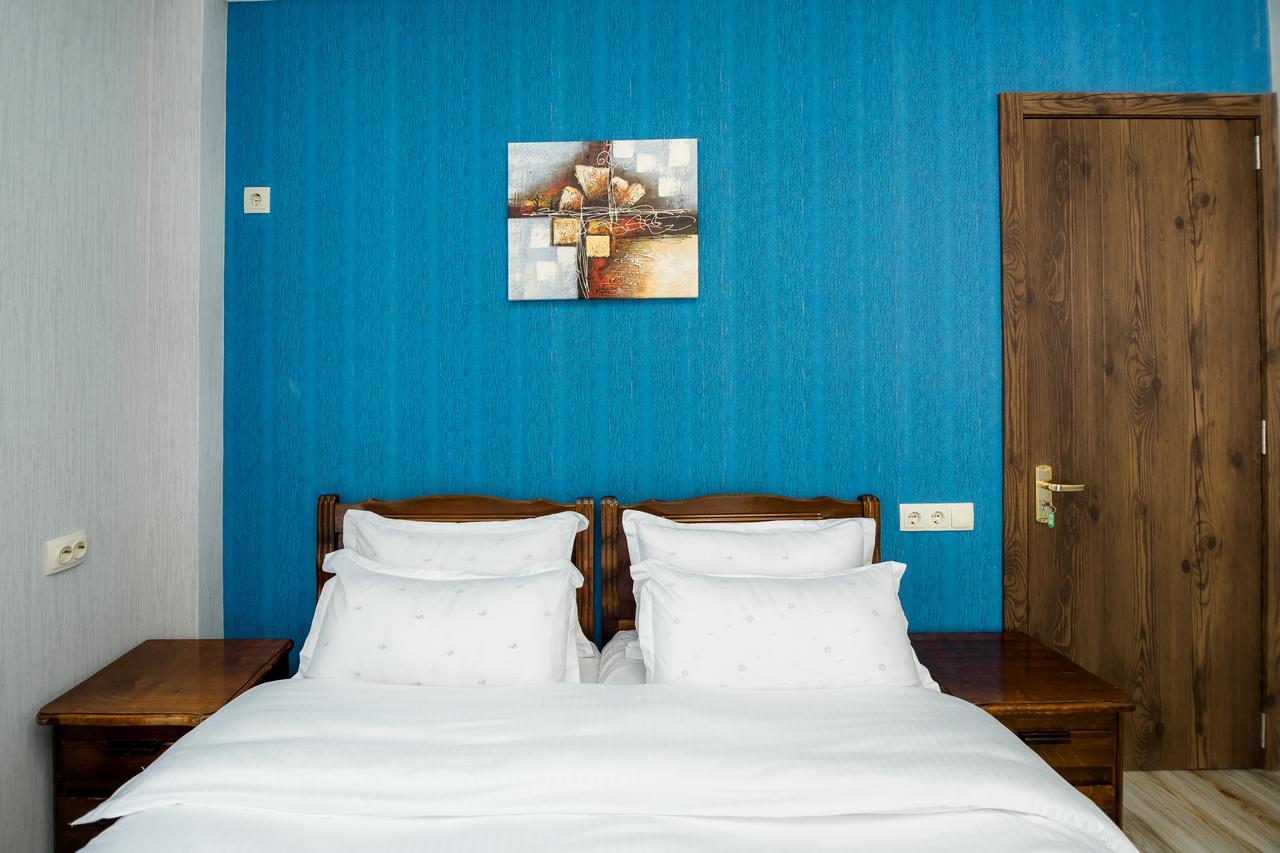 Big Family Guest House Тбилиси Екстериор снимка