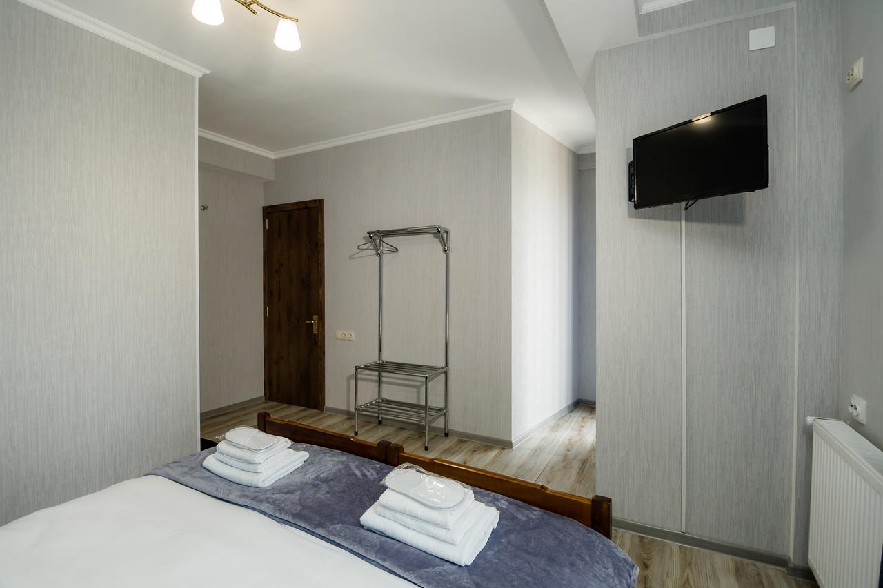 Big Family Guest House Тбилиси Екстериор снимка